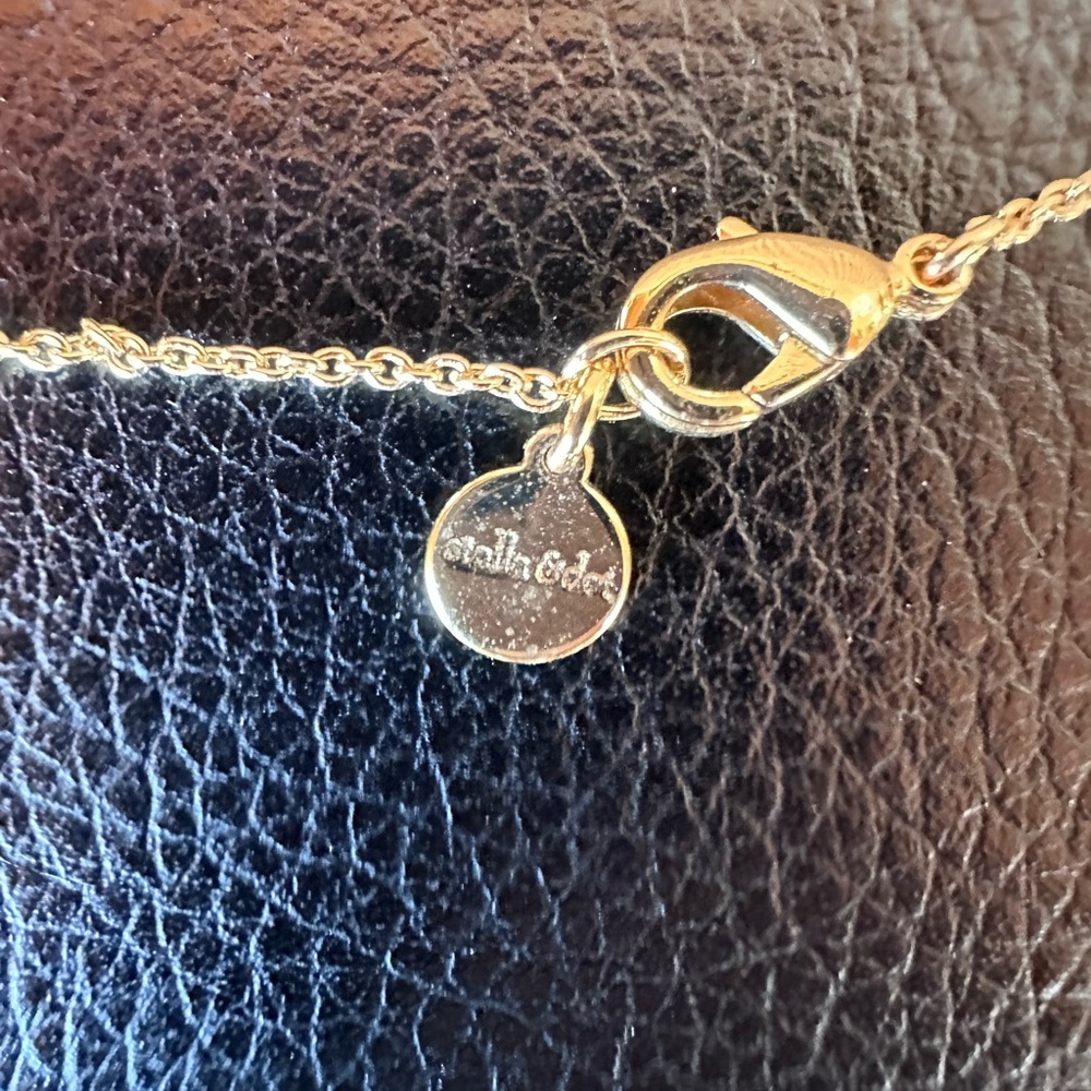 Stella & Dot gold triangle necklace - Picture 5 of 5